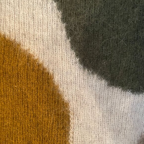 Everlane Camo Crew Neck Sweater - Picture 5 of 15